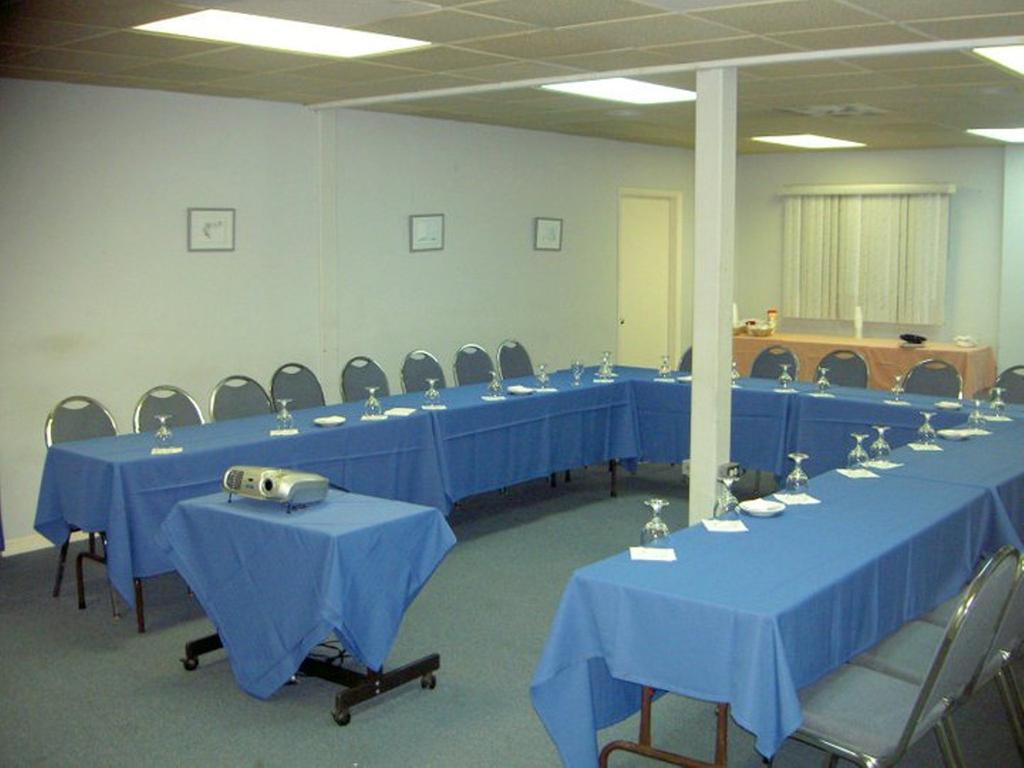 Carl'S Unique Inn & Conference Facilities Симпсън Бей Екстериор снимка