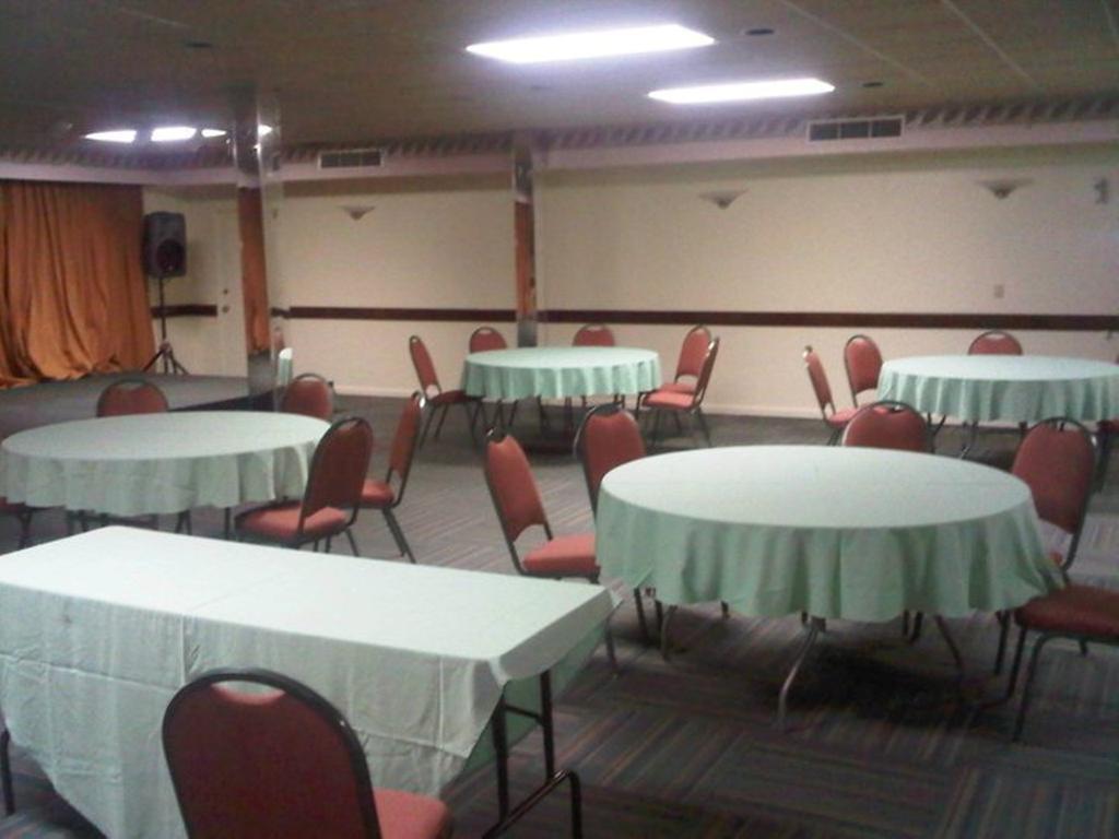 Carl'S Unique Inn & Conference Facilities Симпсън Бей Екстериор снимка