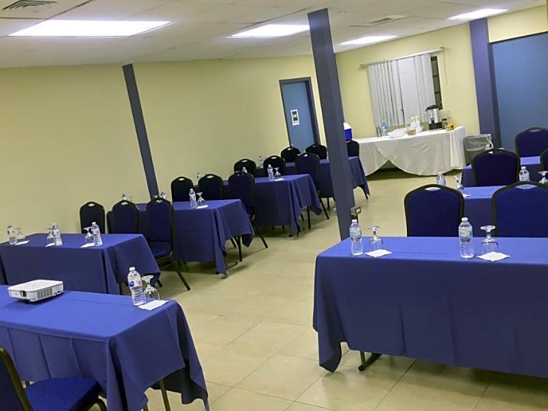 Carl'S Unique Inn & Conference Facilities Симпсън Бей Екстериор снимка